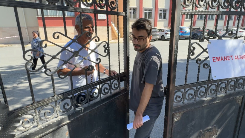 KPSS'ye girmek istedi ilk sınavını geçemedi: Yan binaya alınmadı - Resim : 2