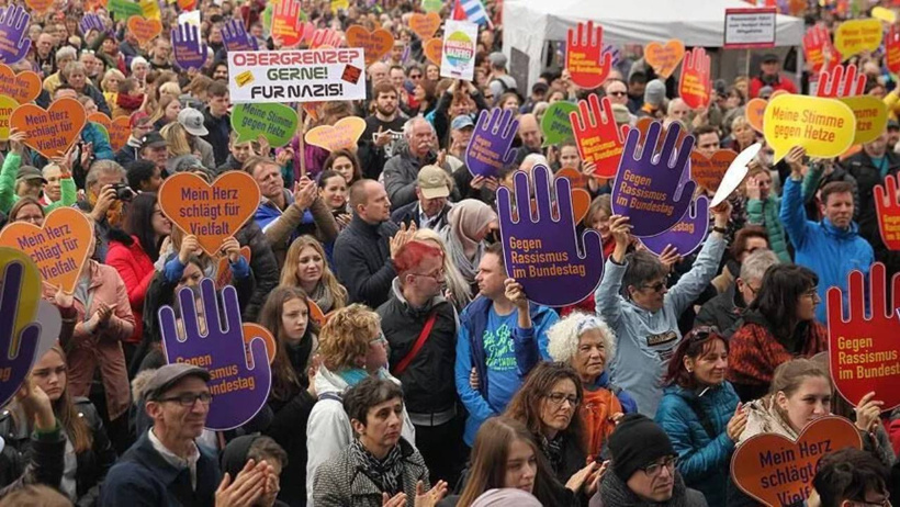 Almanya'da hızla yükselen ırkçı parti iktidara gelirse ne olur? işte korkutan senaryolar - Resim : 2