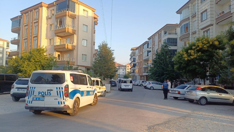 Genç kız 5’inci kattaki pencereden düştü: Soruşturma başlatıldı - Resim : 1
