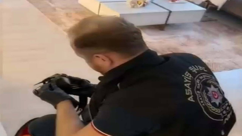 İzmir'deki LGBTİ operasyonunda 16 kişi tutuklandı - Resim : 2