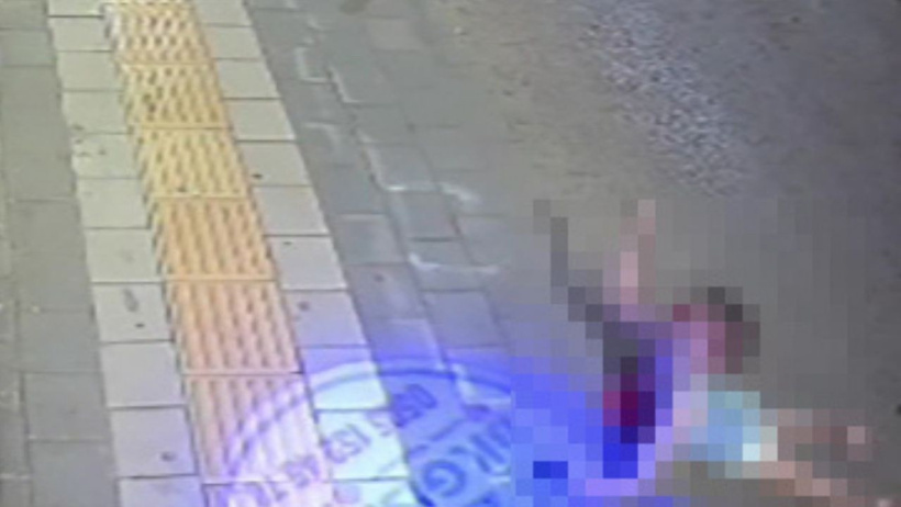 Evde erkek arkadaşıyla yakalanınca 12 yaşındaki otizmli kardeşini camdan attı! - Resim : 2
