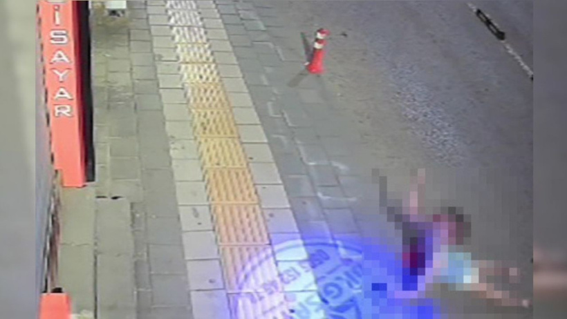 Evde erkek arkadaşıyla yakalanınca 12 yaşındaki otizmli kardeşini camdan attı! - Resim : 1