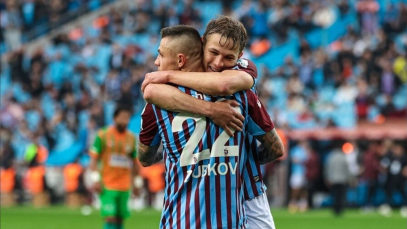 Trabzonspor'un yıldızına milli davet gelmedi - Resim : 2