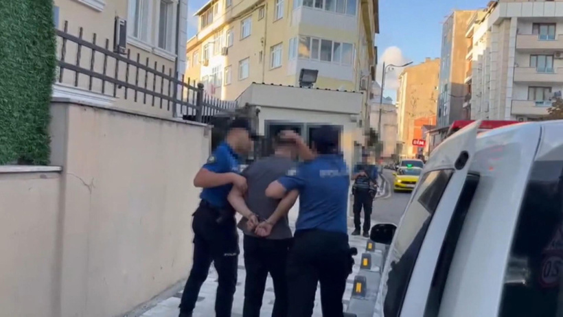 Yoldan geçen kadına hakaret etti, Atatürk’e küfürler savurdu! 6 suç kaydı çıktı: Gözaltına alındı - Resim : 1