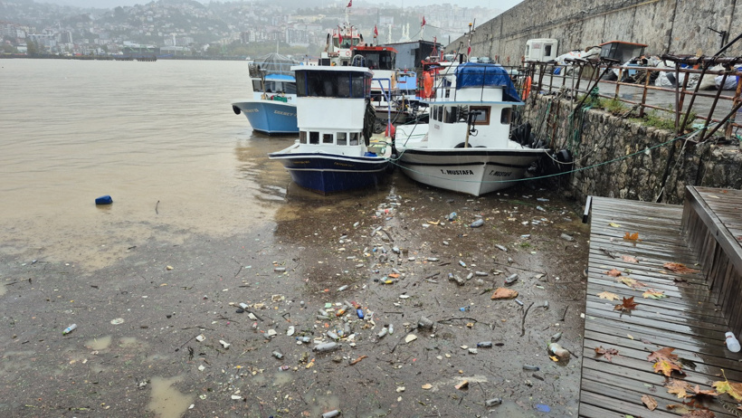 Zonguldak’ta deniz çamura döndü! - Resim : 2
