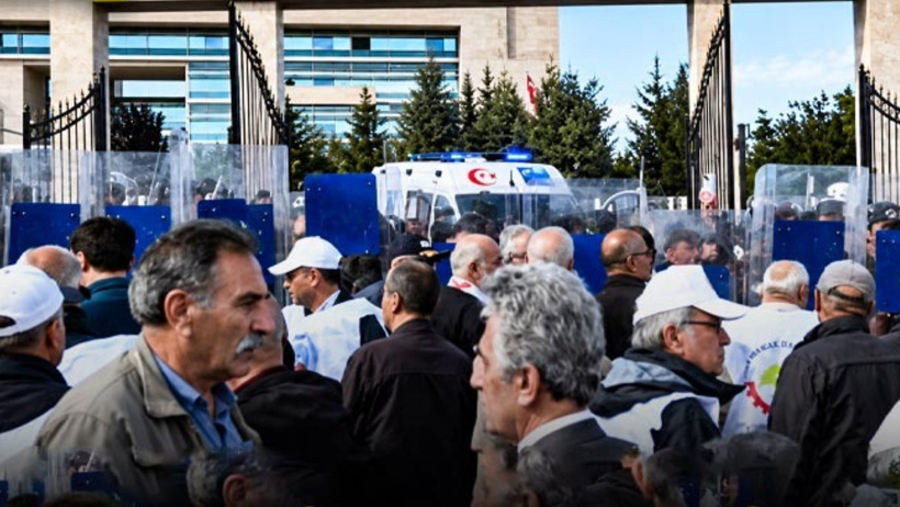 AYM önünde intihar girişiminde bulunan emekli polisten acı haber! - Resim : 3