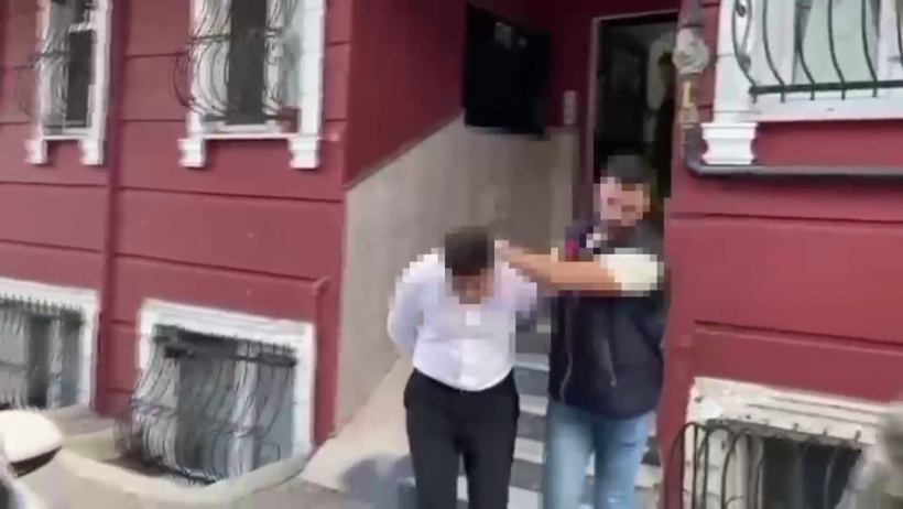 Birlik olup patronu soydular! 50 milyonluk vurgun kameraya takıldı - Resim : 3