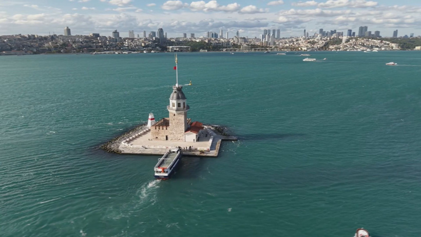 İstanbul Boğazı'nın rengi değişti! Ortaya bu görüntüler çıktı - Resim : 2