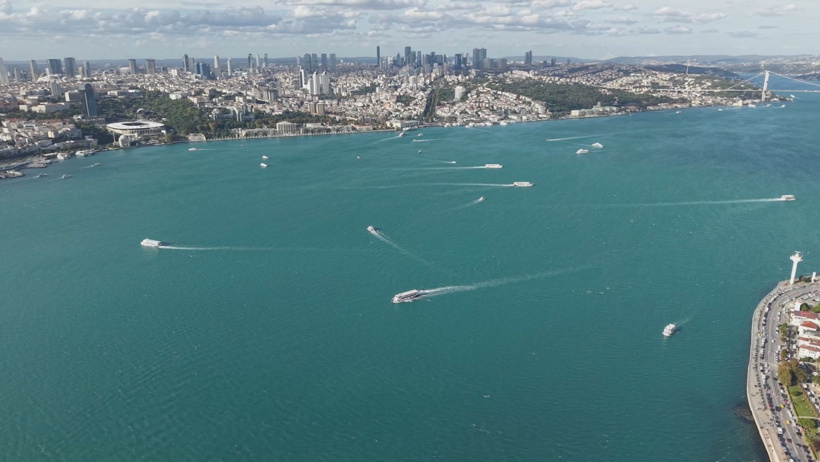 İstanbul Boğazı'nın rengi değişti! Ortaya bu görüntüler çıktı - Resim : 1