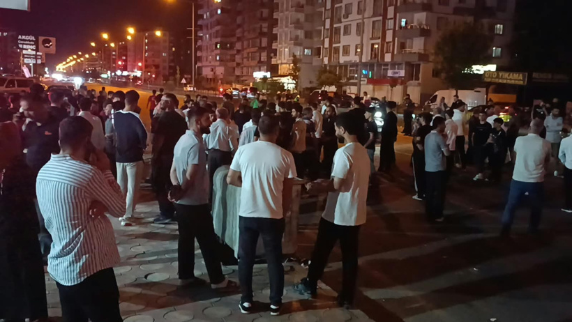 Batman’da kazanın ardından mahalle ayağa kalktı: Yolu trafiğe kapattılar - Resim : 3