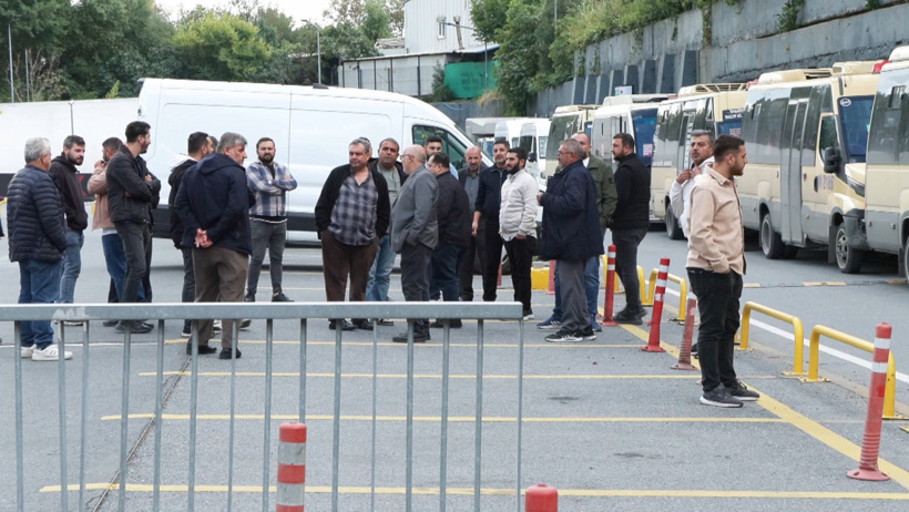 Dolmuşçular "Metro geldi mağduruz" diyerek kontak kapattı! "Matbaaya karşı çıkan hattatlar!" - Resim : 1