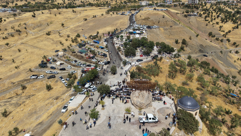 300 yıldır süren mezarlık ziyareti geleneği! Dualar okundu, sofralar kuruldu, 5 bin kişi ağırlandı - Resim : 1