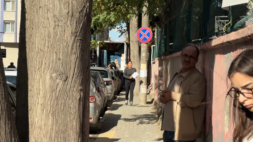 Avcılar’da KPSS öncesi okul karışıklığı: Adaylar son anda yetişti - Resim : 1