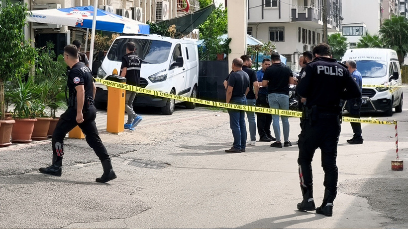 Adana'da gündüz vakti infaz: Ünlü kuyumcu hayatını kaybetti - Resim : 3