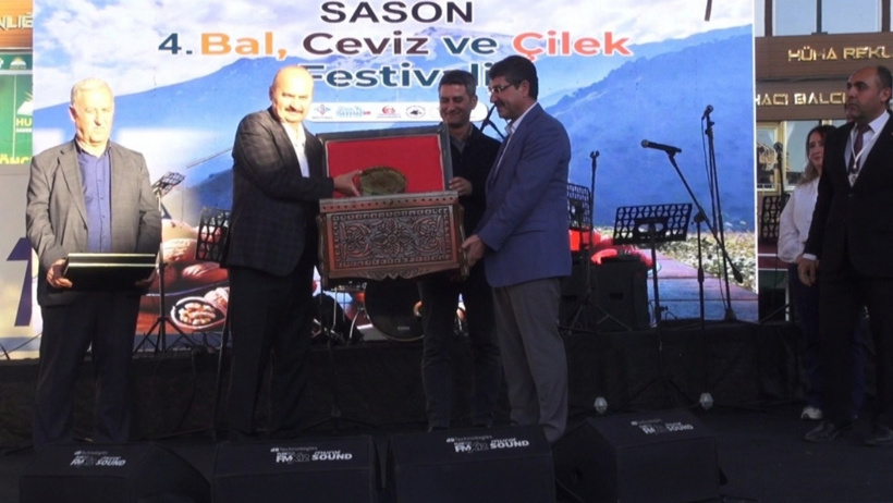 Açık artırmada rekor fiyat: 1 kilosunu tam 400 bin liraya satıldı - Resim : 1