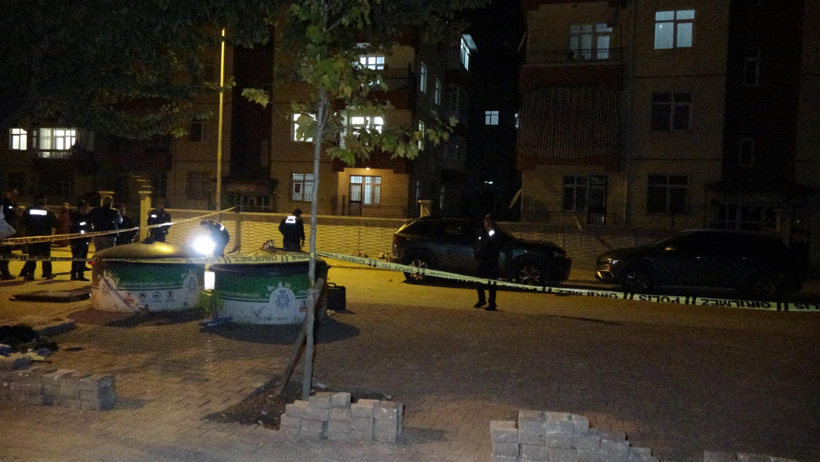 Kızının gözü önünde eşini katletti! Evde bulamadı kapı önünde kurşun yağdırdı - Resim : 2