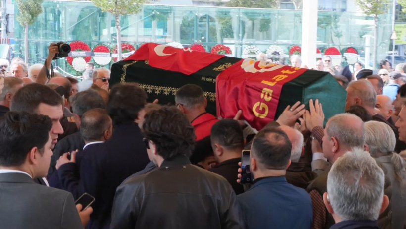 Yeşilçam'ın Altın Çocuğu Göksel Arsoy son yolculuğuna uğurlandı - Resim : 1