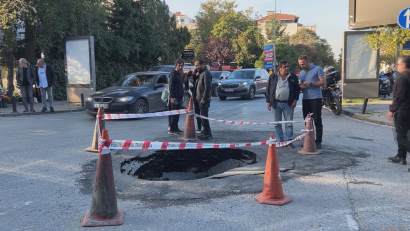 Tam 1 ay önce yapılmıştı: Okul servisi geçti, yol çöktü! - Resim : 1