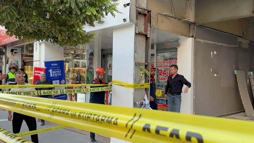 'Binadan ses geldi' ihbarı ekipleri harekete geçirdi - Resim : 3