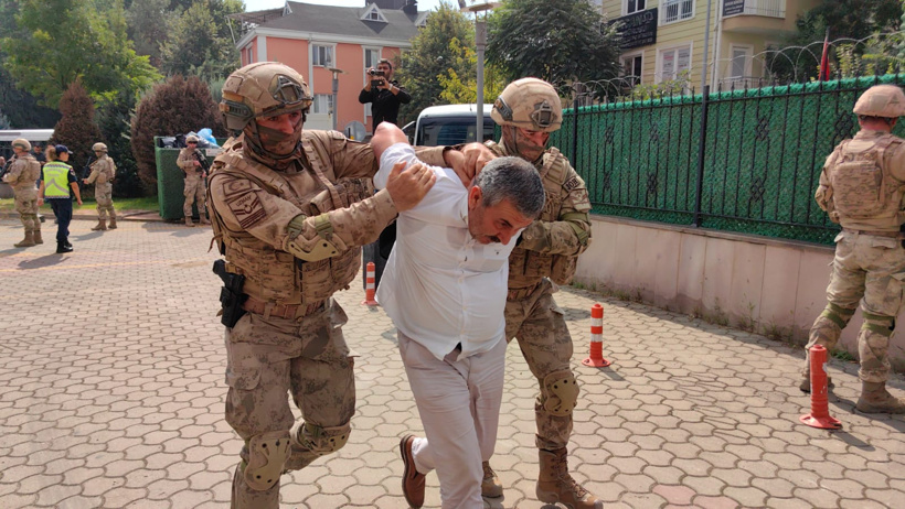 terkinler-cetesi-lideri-nazi-terkin-ile-2-oglunun-da-oldugu-16-supheli-tutuklandi-7763-dhaphoto1.jpg