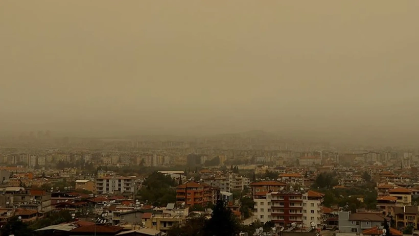 meteoroloji-uyardi-kuzey-afrikadan-geliyor-2-gun-surecek-k5yr.webp