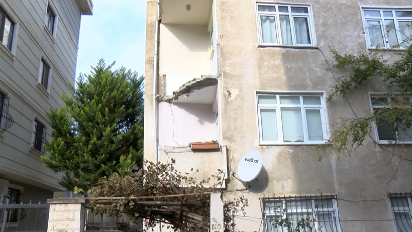 istanbul-kartalda-balkonu-coken-bina-m-418053-123253.jpg