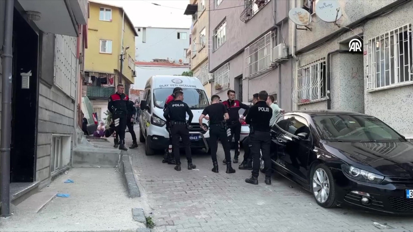 aa-20250508-37889819-37889818-istanbul-beyoglunda-kardesini-silahla-olduren-kisi-yasamina-son-verdi-frame-at-0m30s.jpg