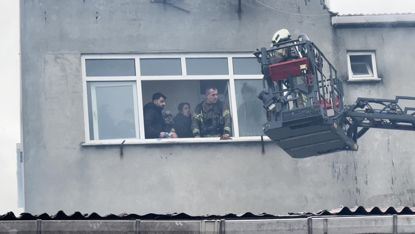 istanbul-buyukcekmecede-3-katli-binad-1220903-363052.jpg