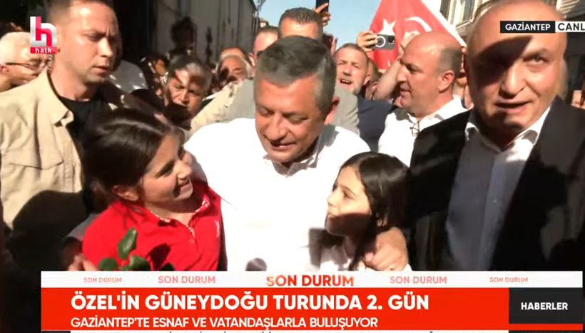 Gaziantep'te Özel'i görmek için izdiham yaşandı: 'Siyasetin kırılma anını yaşıyoruz' - Resim : 1