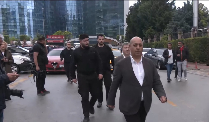Özgür Özel mafyatik tipler demişti! İşte CHP'nin kapısına dayanan siyahlılar - Resim : 4