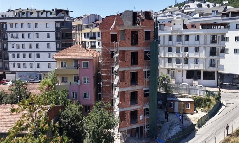 Çekmeköy'de Pisa kulesi gibi yatan binanın akıbeti belli oldu: Başkan bizzat açıkladı - Resim : 5