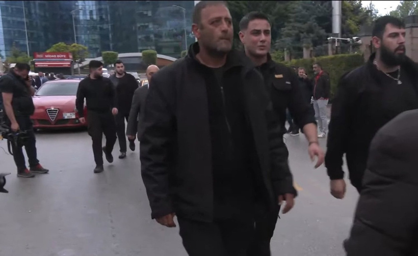 Özgür Özel mafyatik tipler demişti! İşte CHP'nin kapısına dayanan siyahlılar - Resim : 3