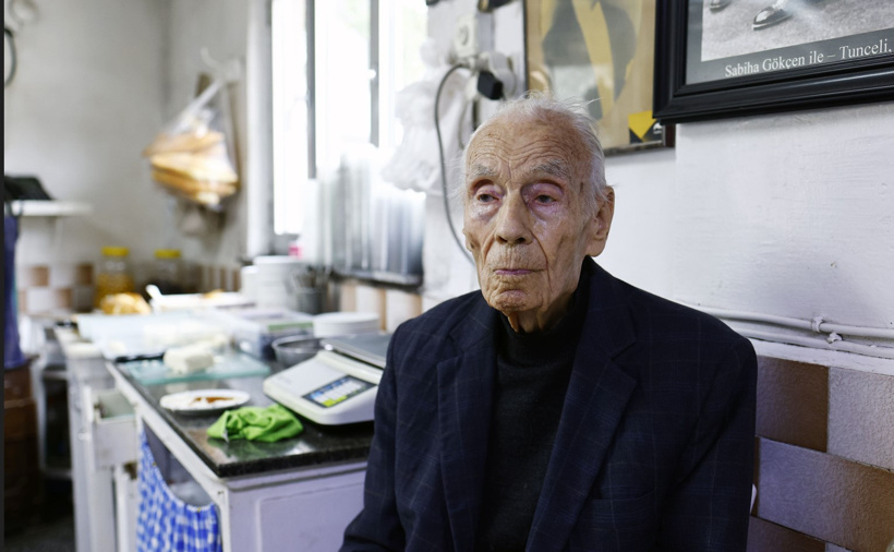 96 yaşındaki Eşref Amca kahvaltı salonunu kapatıyor! Dükkânın bulunduğu alan kamulaştırıldı - Resim : 3