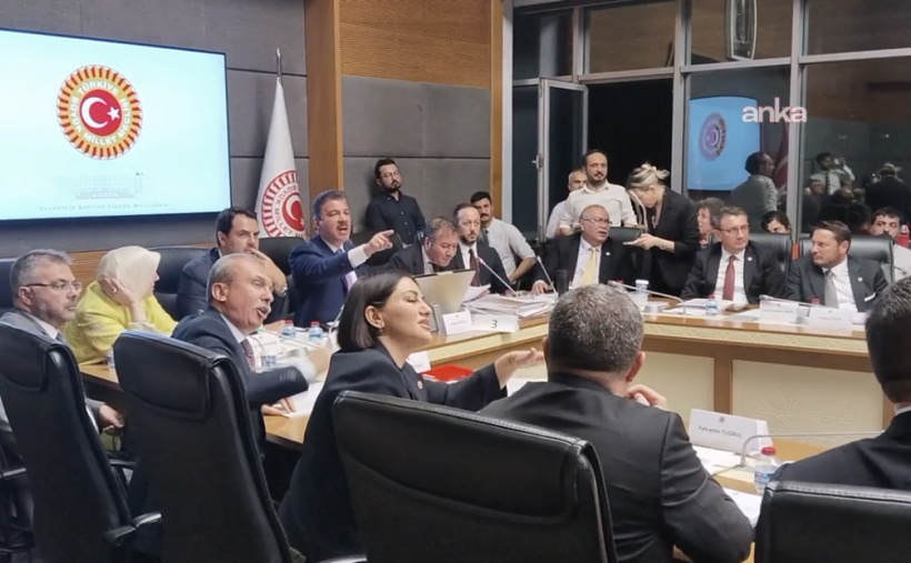 Meclis'te "çerçeve yasa" gerilimi: Milletvekili Komisyon Başkanı'nın üzerine yürüdü - Resim : 3