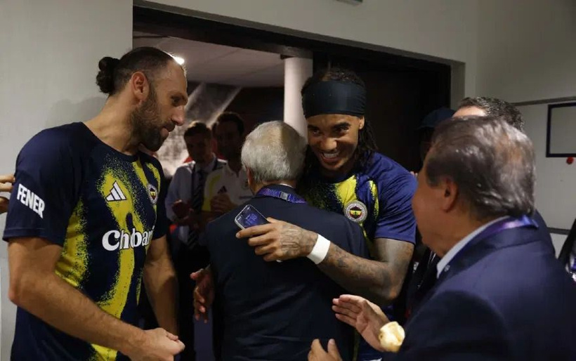 Şampiyonlar Ligi'ne girince telefon üstüne telefon açıldı: Fenerbahçe transferi bitirdi - Fotoğraf: 4