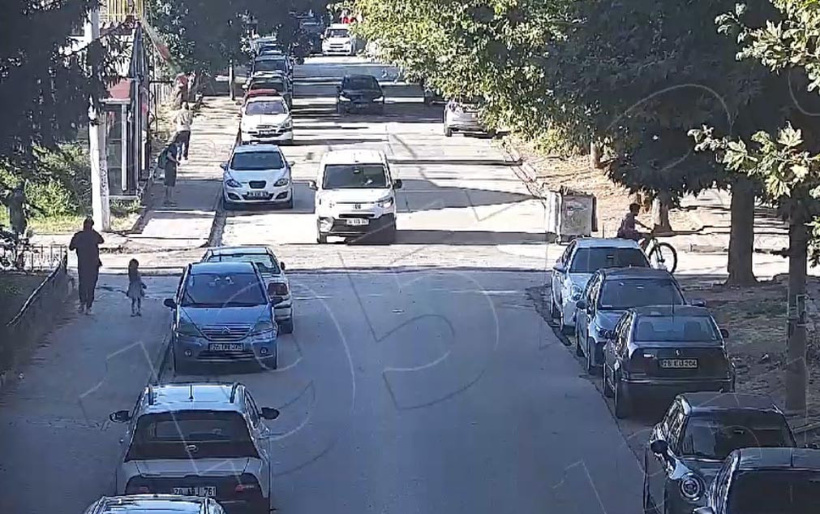 Annesiyle yolun karşısına geçiyordu, 3 yaşındaki Elif'in görüntüleri ortaya çıktı: 14 metre detayı! - Resim : 2