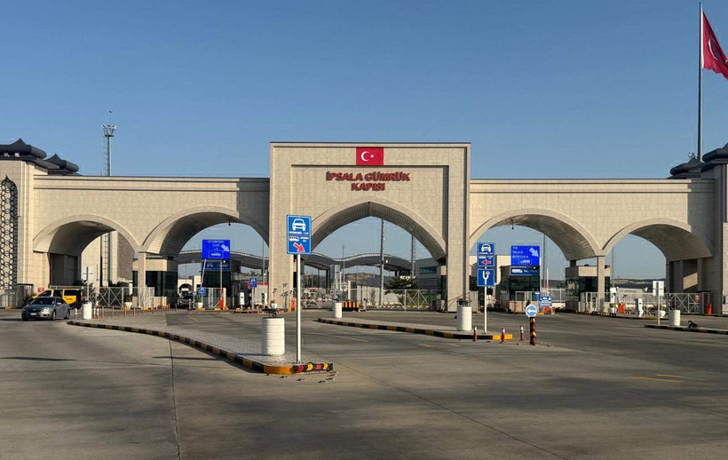 Gümrükçüler iş bıraktı! Yunanistan'a giriş-çıkışlar durdu - Resim : 1