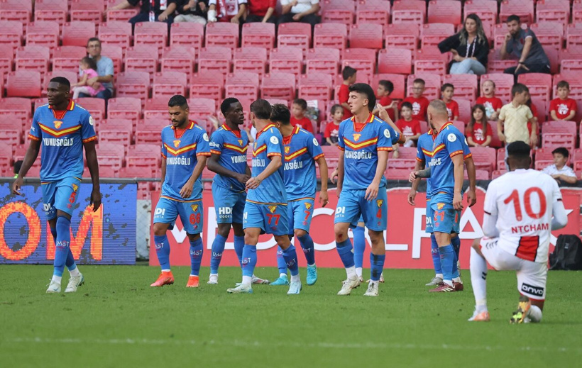 aa-20240928-35761269-35761267-yilport-samsunspor-goztepe.jpg