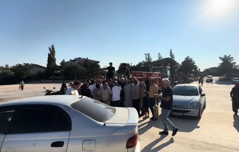 Kapış kapış gitti! Tonlarcasını çuval çuval ücretsiz dağıttı - Resim : 1