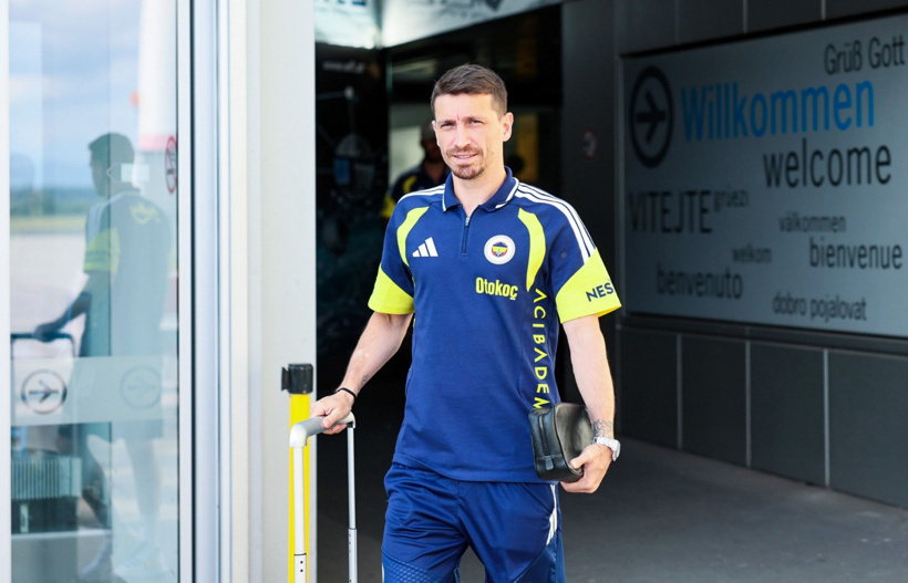 Fenerbahçe Avusturya'ya indi: Herkes onu aradı - Resim : 1