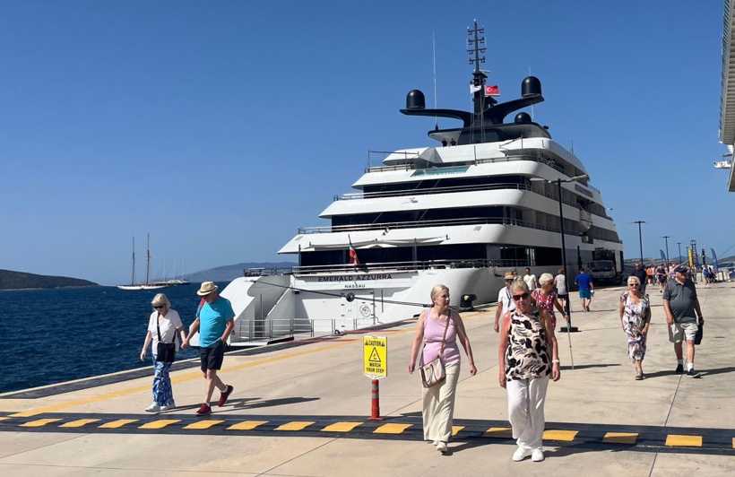 İki dev gemi Bodrum'a yanaştı: Sıradaki durak Kuşadası! - Resim : 3