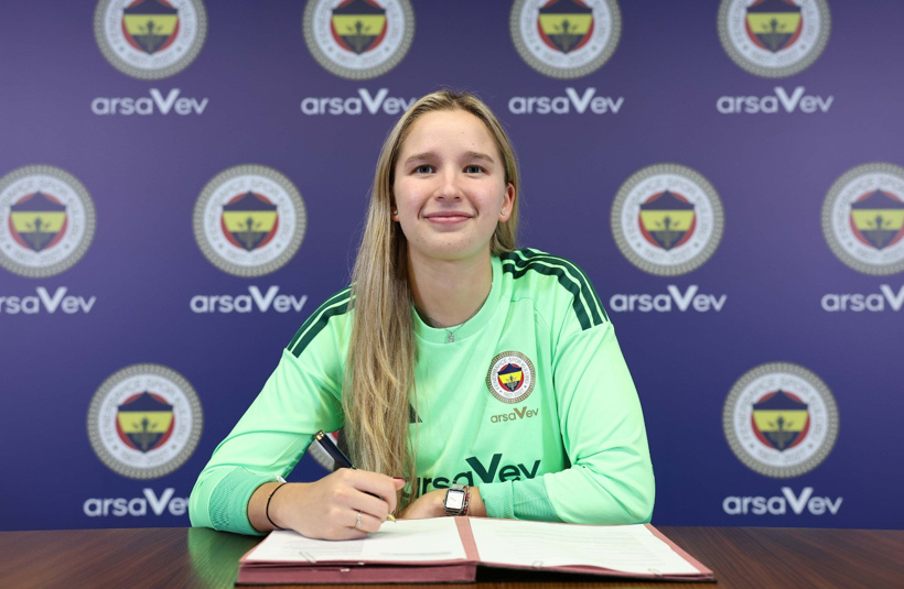 Fenerbahçe yeni transferini resmen açıkladı: İmzayı attı - Resim : 2