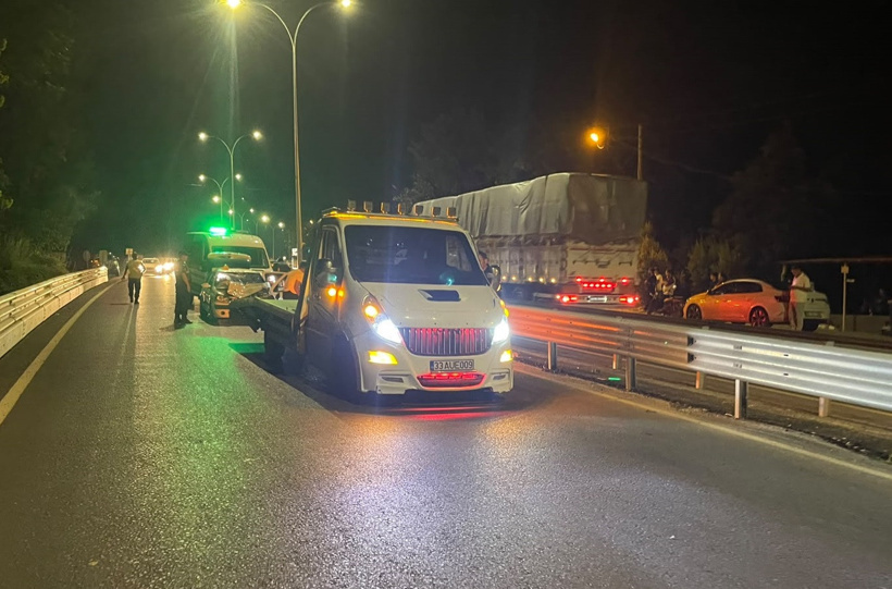 Otomobil yaya geçidindeki kadına çarptı: Feci ölüm! - Resim : 1