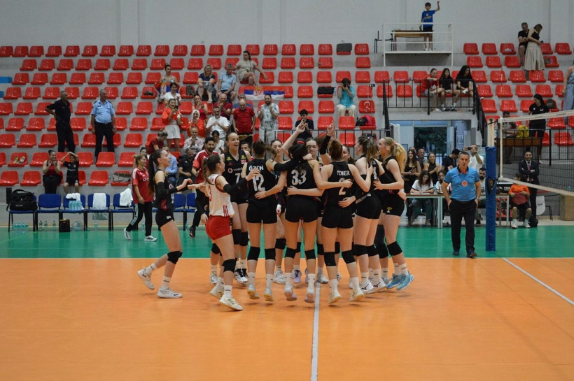 Daha yaşı 16 boyu 1.96: Zehra Güneş'in veliahtının yeni rotası Letonya - Fotoğraf: 6