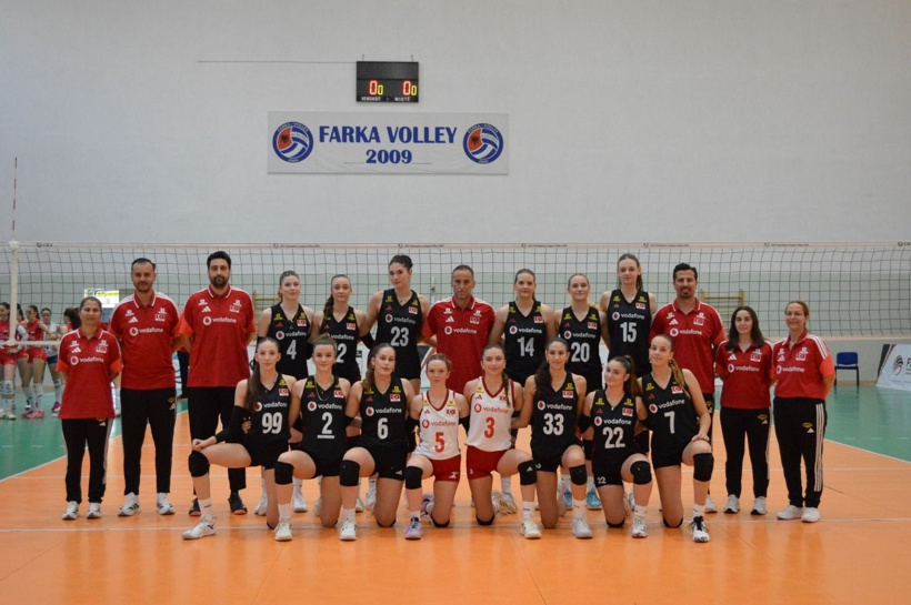 Daha yaşı 16 boyu 1.96: Zehra Güneş'in veliahtının yeni rotası Letonya - Fotoğraf: 5