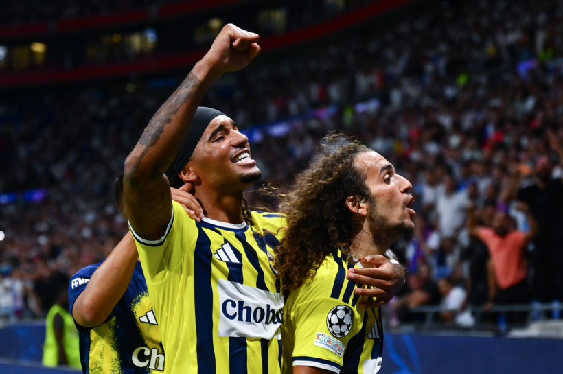 18 yıllık hasret sona erdi! Fenerbahçeli ünlülerden peş peşe paylaşımlar - Fotoğraf: 3