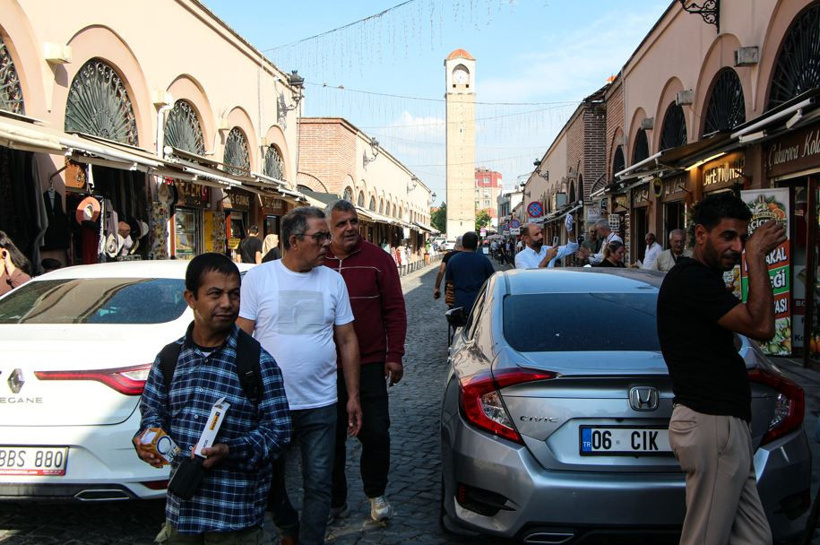 Artık arabada giderken saate bakamayacaklar: Tarihi cadde trafiğe kapatıldı - Resim : 5