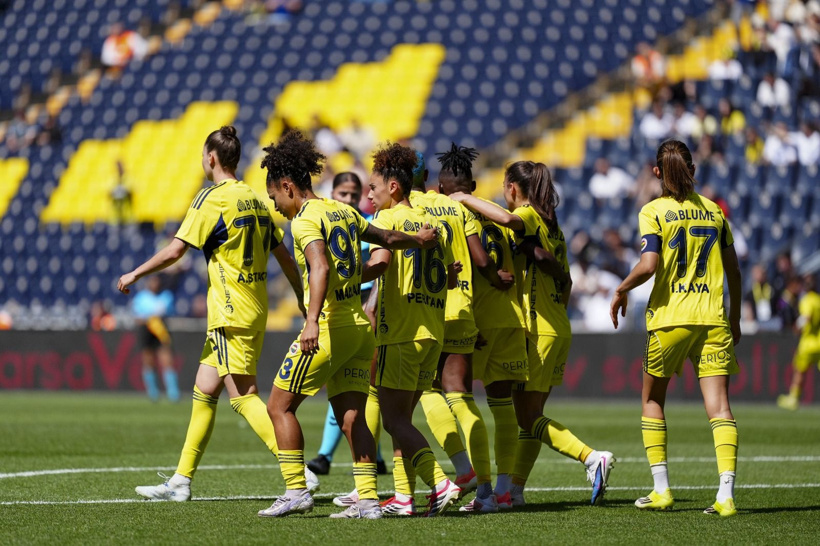 Şampiyon Fenerbahçe Kadıköy'de rakibini 8-0 yendi - Fotoğraf: 6