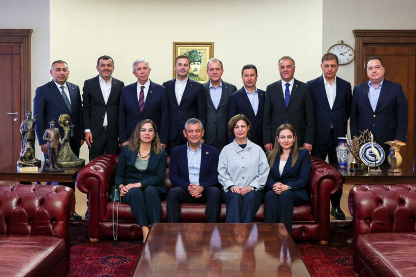 Son Dakika | CHP'li büyükşehir başkanlarından Özgür Özel'e tam destek - Resim : 2