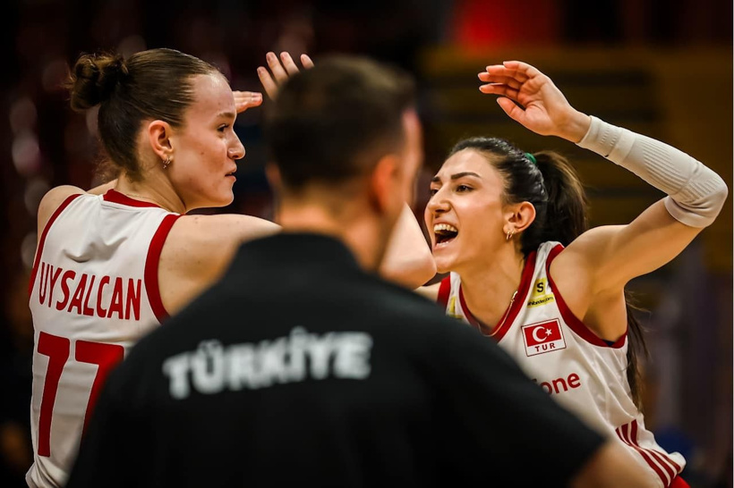 Çok güzelsiniz kızlar: Filenin Sultanları yoksa prensesler var - Fotoğraf: 3